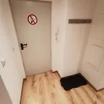 Monteurzimmer / Apartment Im Souterrain Berlin Neukoelln