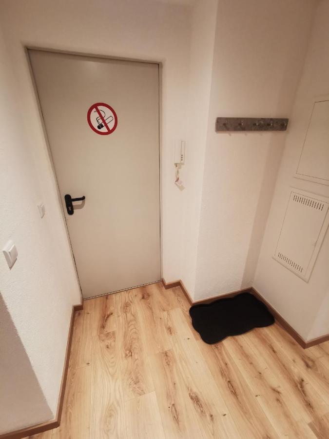 Monteurzimmer / Im Souterrain Neukoelln
